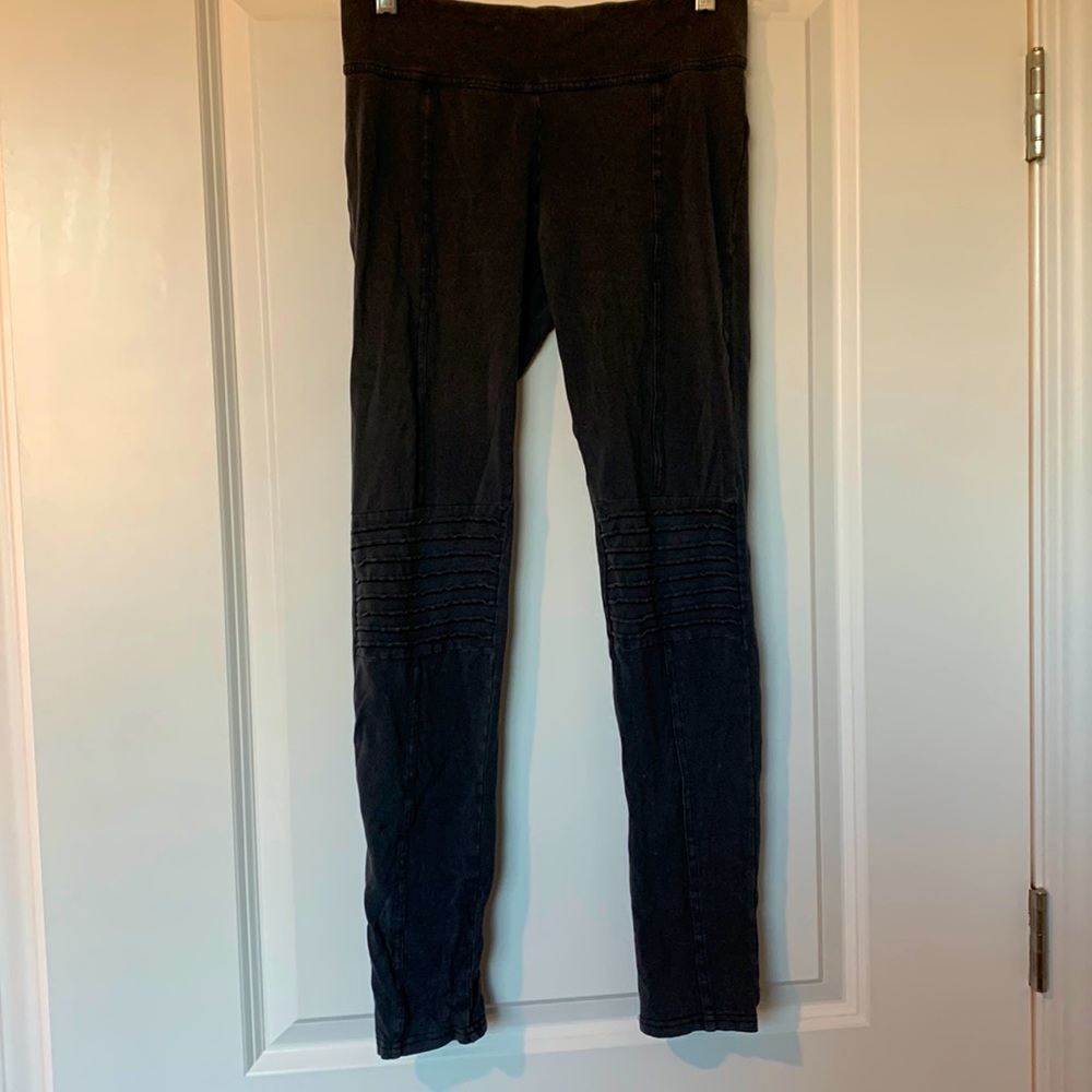 Ribbed knee leggings